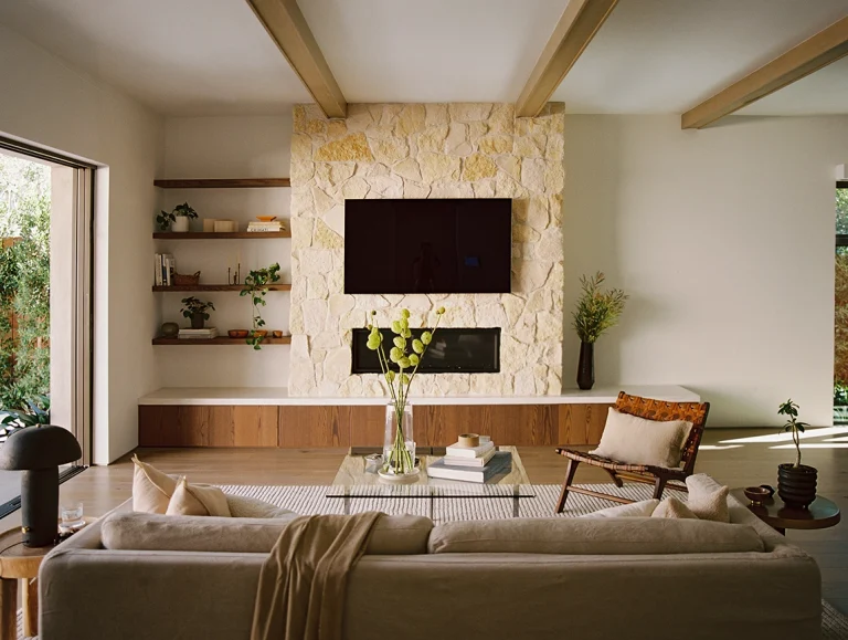Media Wall 01 72res 768x579