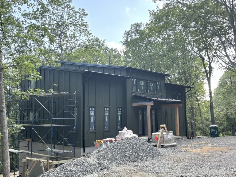 Monkeyhouse Architects Poconos Residence 2 2048x1536 1 768x576