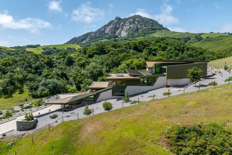 El Halcon san luis obispo modern custom luxury cantilever hillside funicular residence 04 768x512