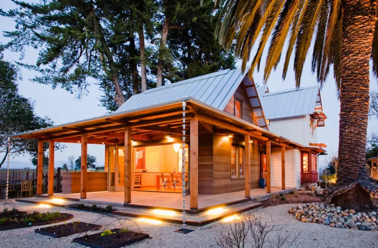 IG ExtWestPorch380MR 768x504