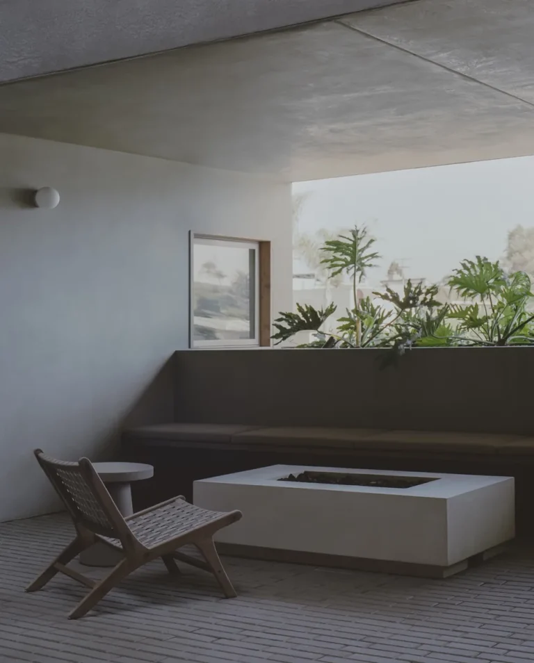 fora lounge firepit 768x954